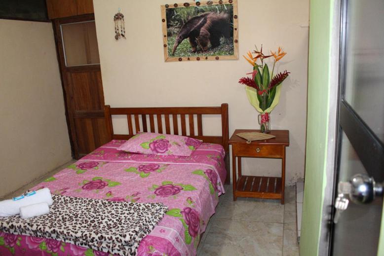 Villa Hermosa De Tambopata Casa Hospedaje & Hostel Πουέρτο Μαλντονάντο Δωμάτιο φωτογραφία