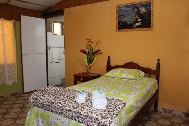 Villa Hermosa De Tambopata Casa Hospedaje & Hostel Πουέρτο Μαλντονάντο Δωμάτιο φωτογραφία