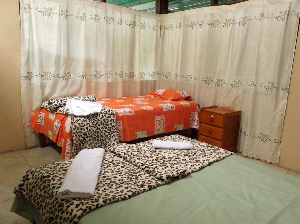 Villa Hermosa De Tambopata Casa Hospedaje & Hostel Πουέρτο Μαλντονάντο Δωμάτιο φωτογραφία